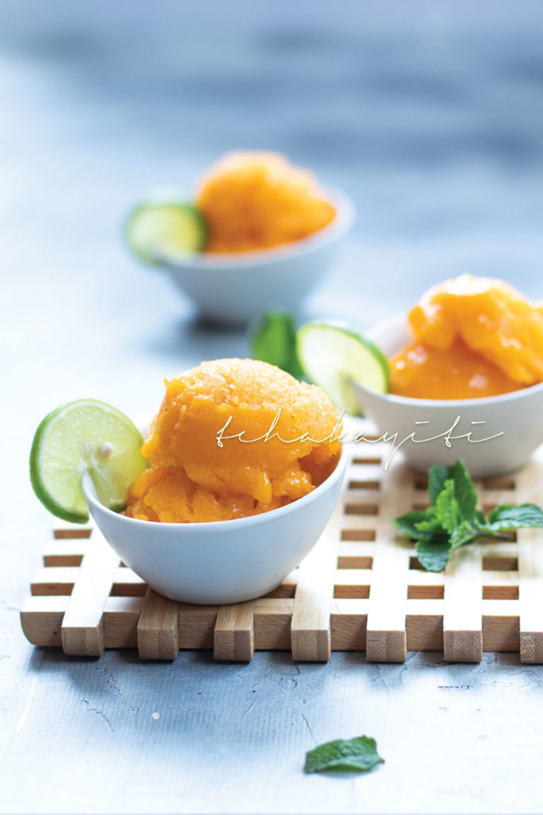 Easy mango sorbet with a hint of lime and mint | Tchakayiti