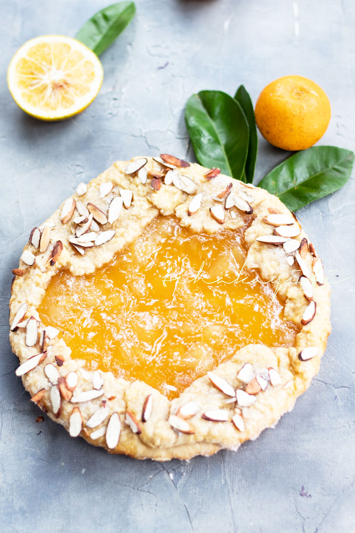 This Indian-almond crusted pie is to die for. It is sweet tart and fruity. | tchakayiti.com