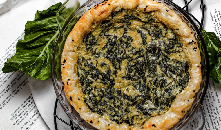 This spinach pie has a light and airy texture thanks to a key secret ingredient | tchakayiti.com