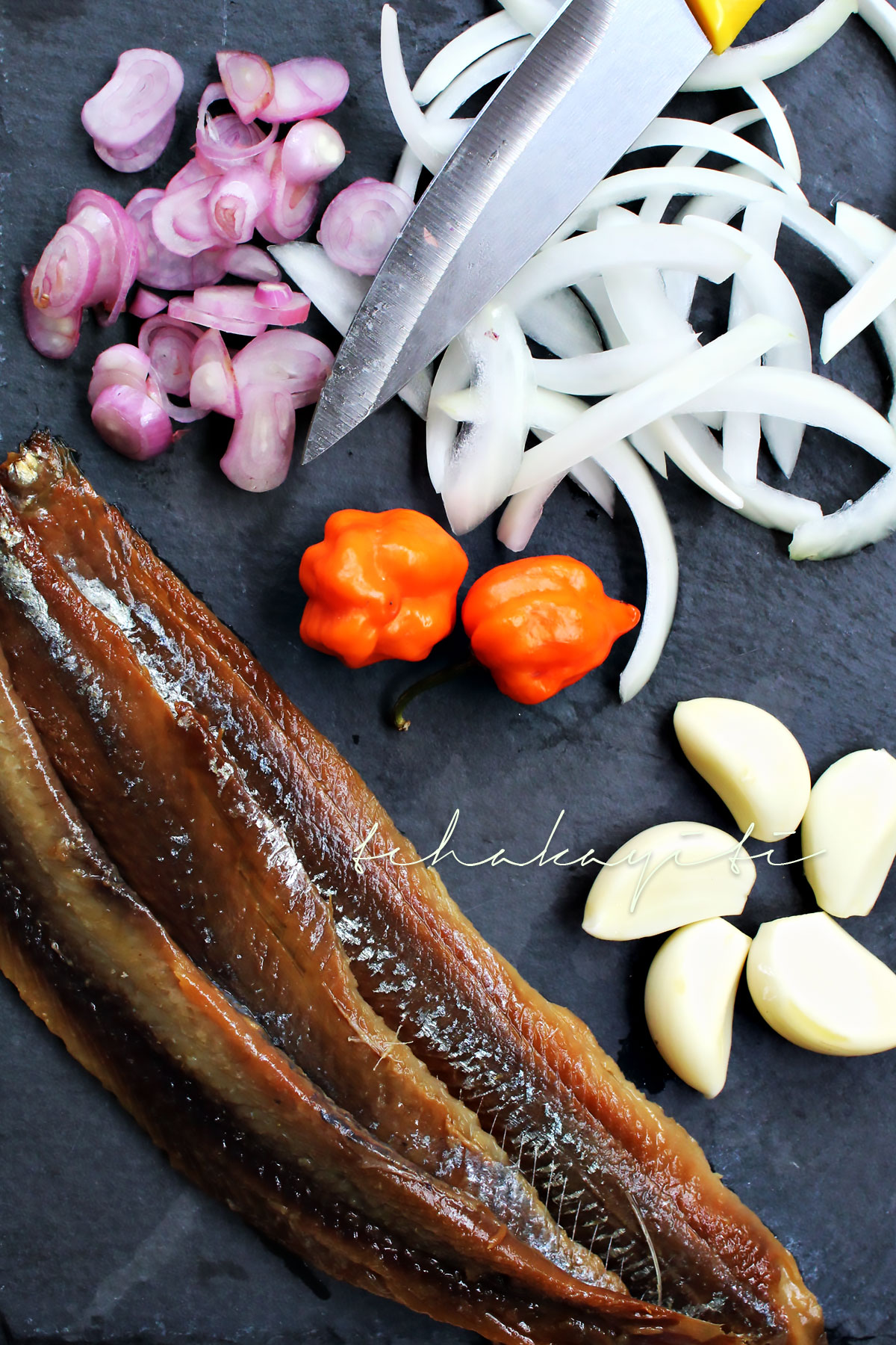 Aransò, smoked herring, a very popular fish in Haiti's food culture. | tchakayiti.com