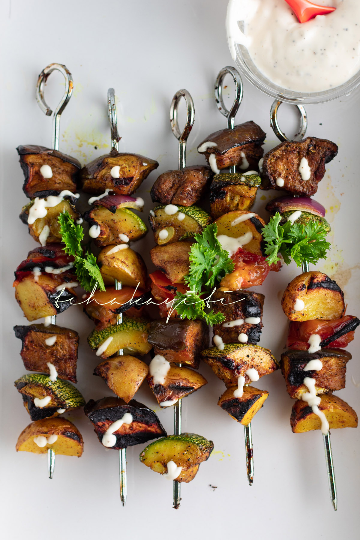 Grilled vegetables skewers, a perfect addition to summer grilling | tchakayiti.com